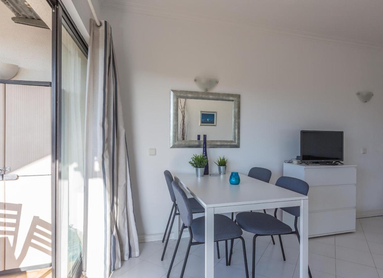 Modern Floor 60m2 - Balcony With Pool & Sea View - * Vilamoura